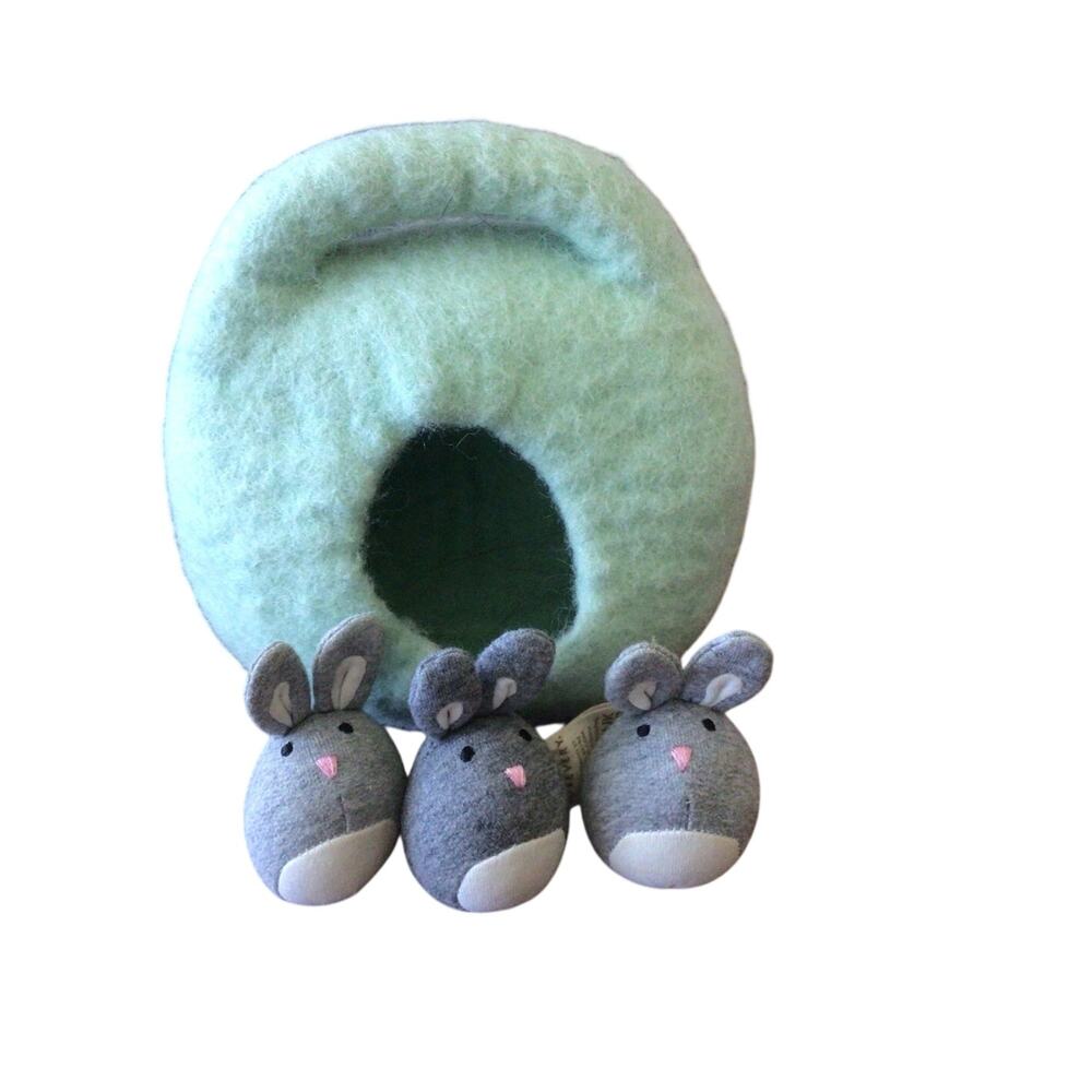 LOVEVERY Bunnies in Felt Burrow